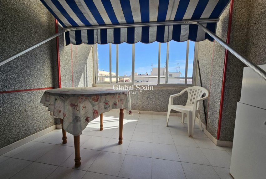 Wiederverkauf - WOHNUNG -
TORREVIEJA - Center