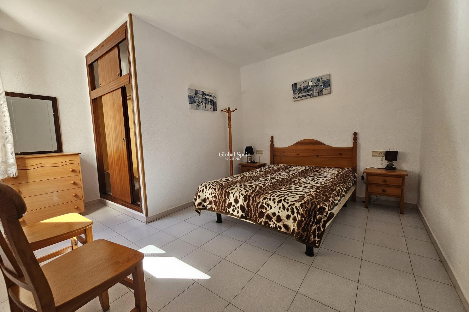 Wiederverkauf - WOHNUNG -
TORREVIEJA - Center