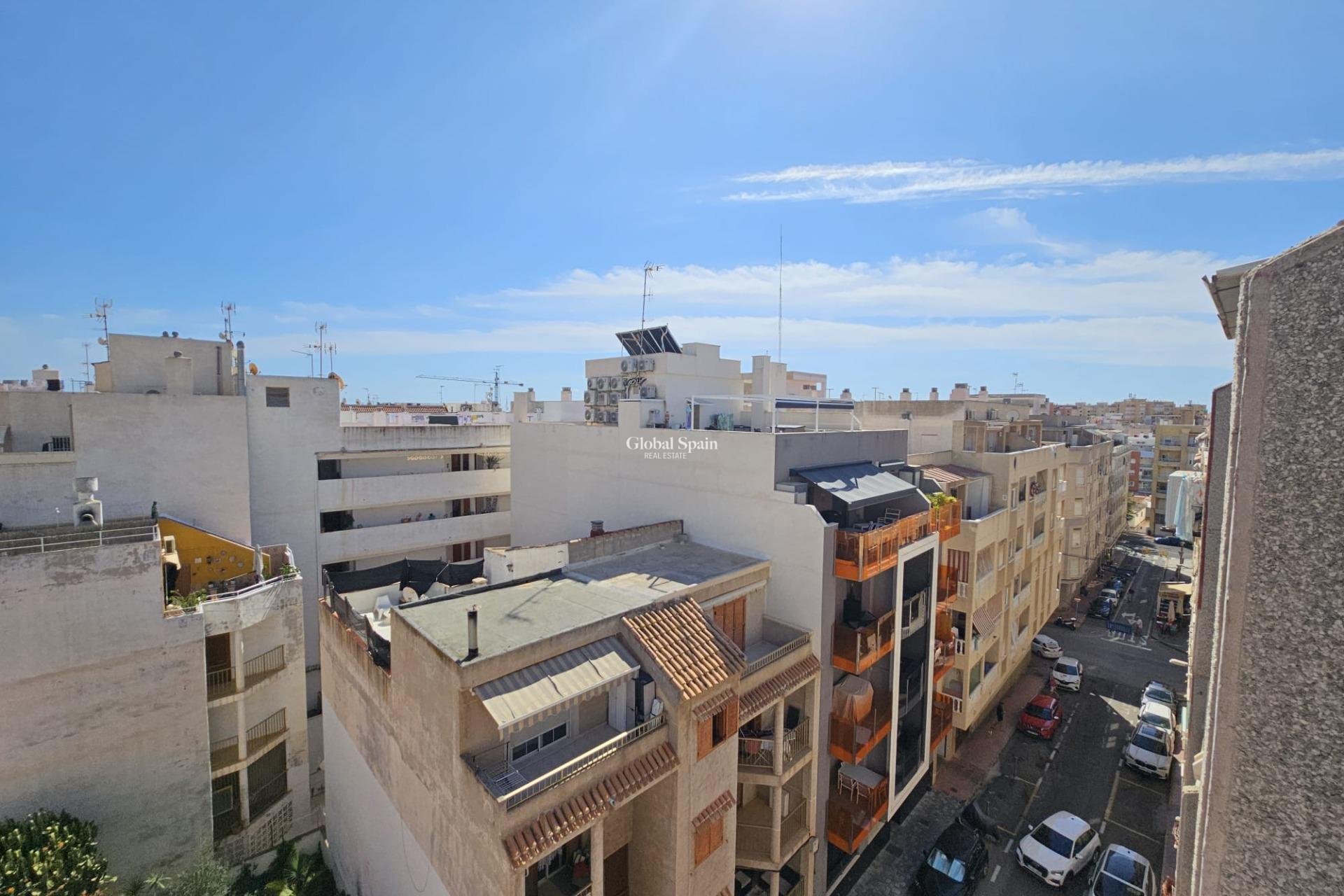 Wiederverkauf - WOHNUNG -
TORREVIEJA - Center
