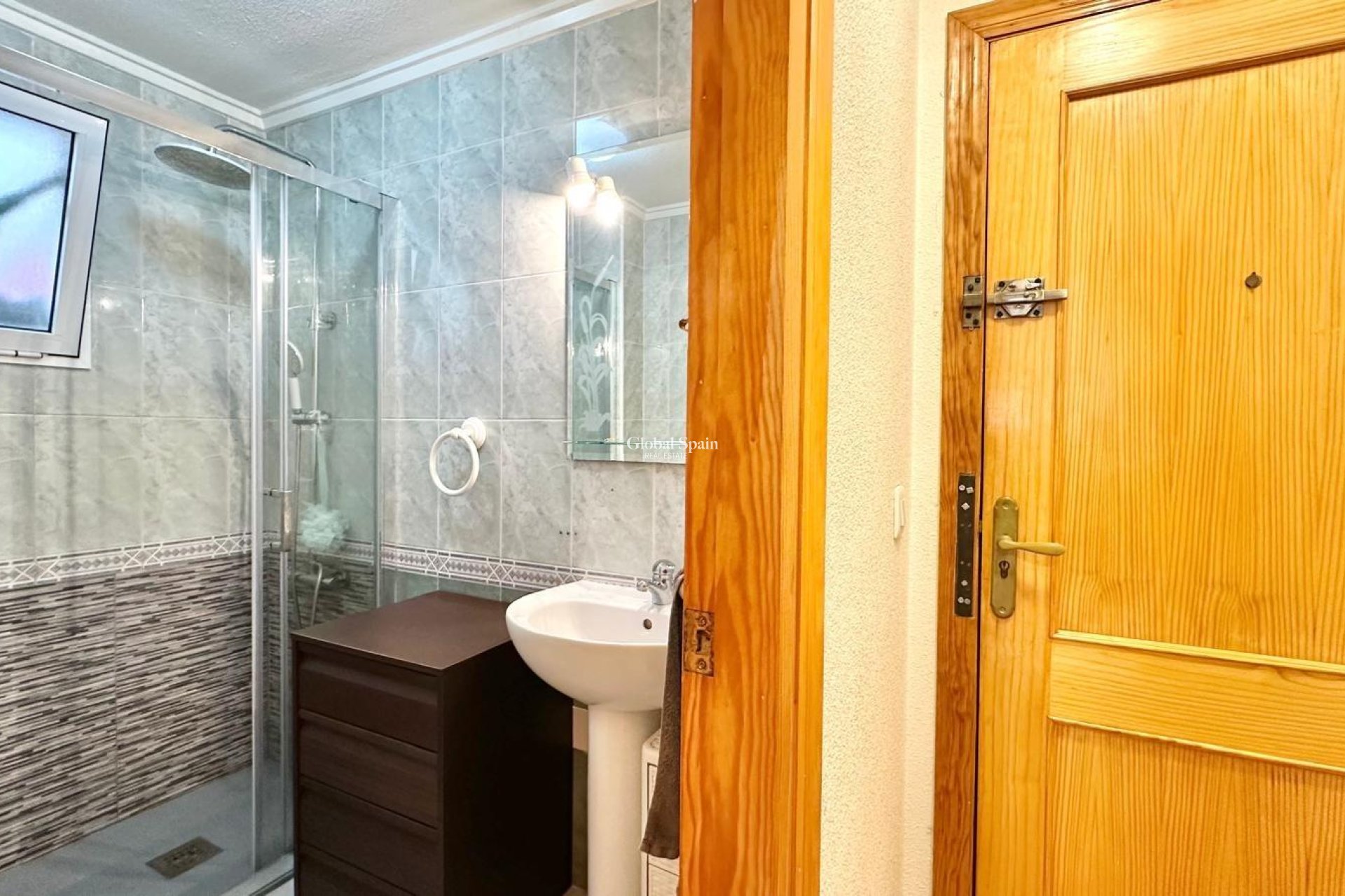 Wiederverkauf - WOHNUNG -
TORREVIEJA - Center
