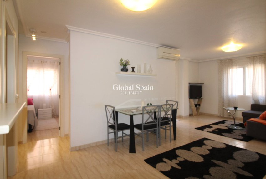 Wiederverkauf - WOHNUNG -
TORREVIEJA - Center