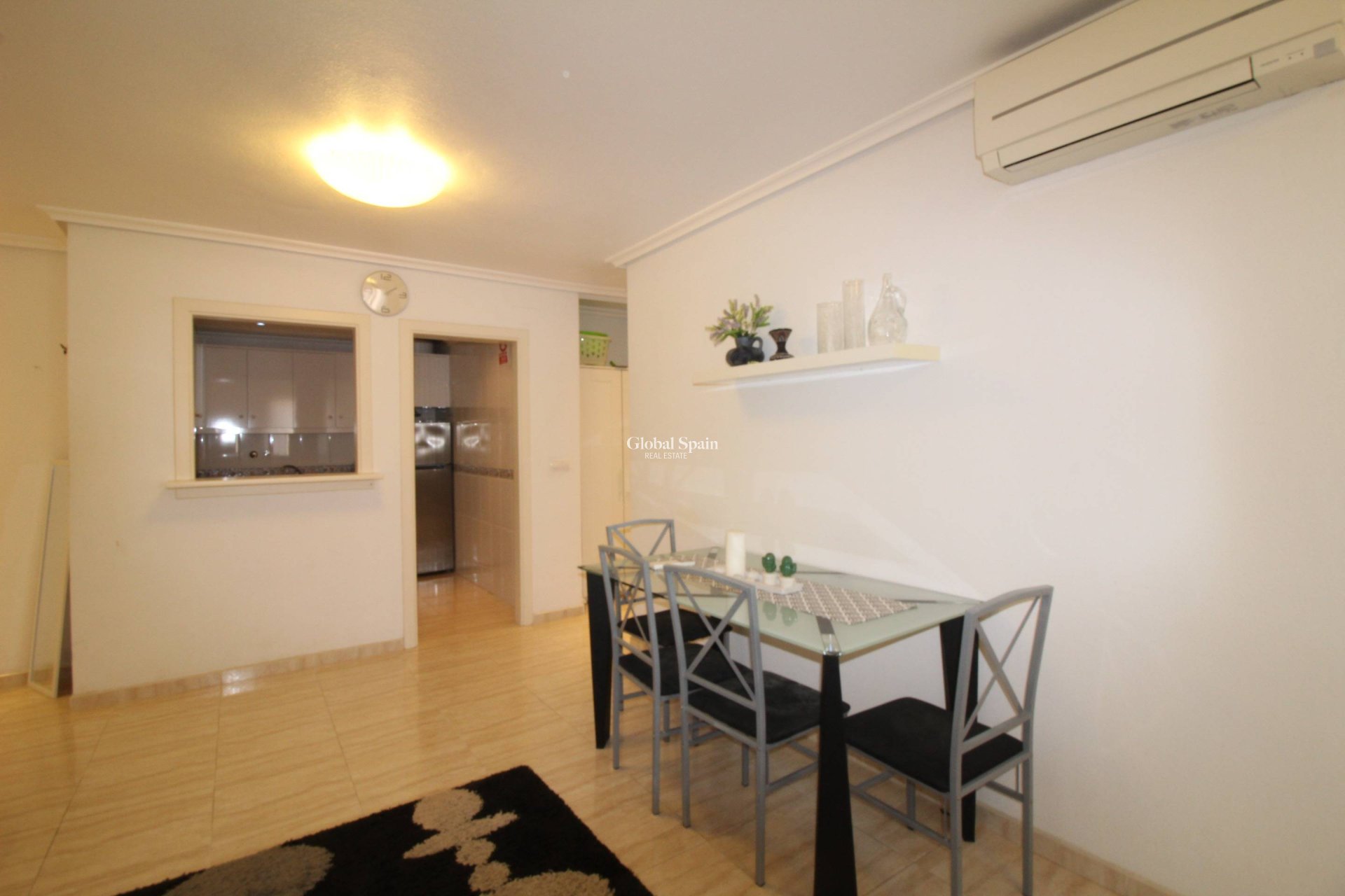 Wiederverkauf - WOHNUNG -
TORREVIEJA - Center