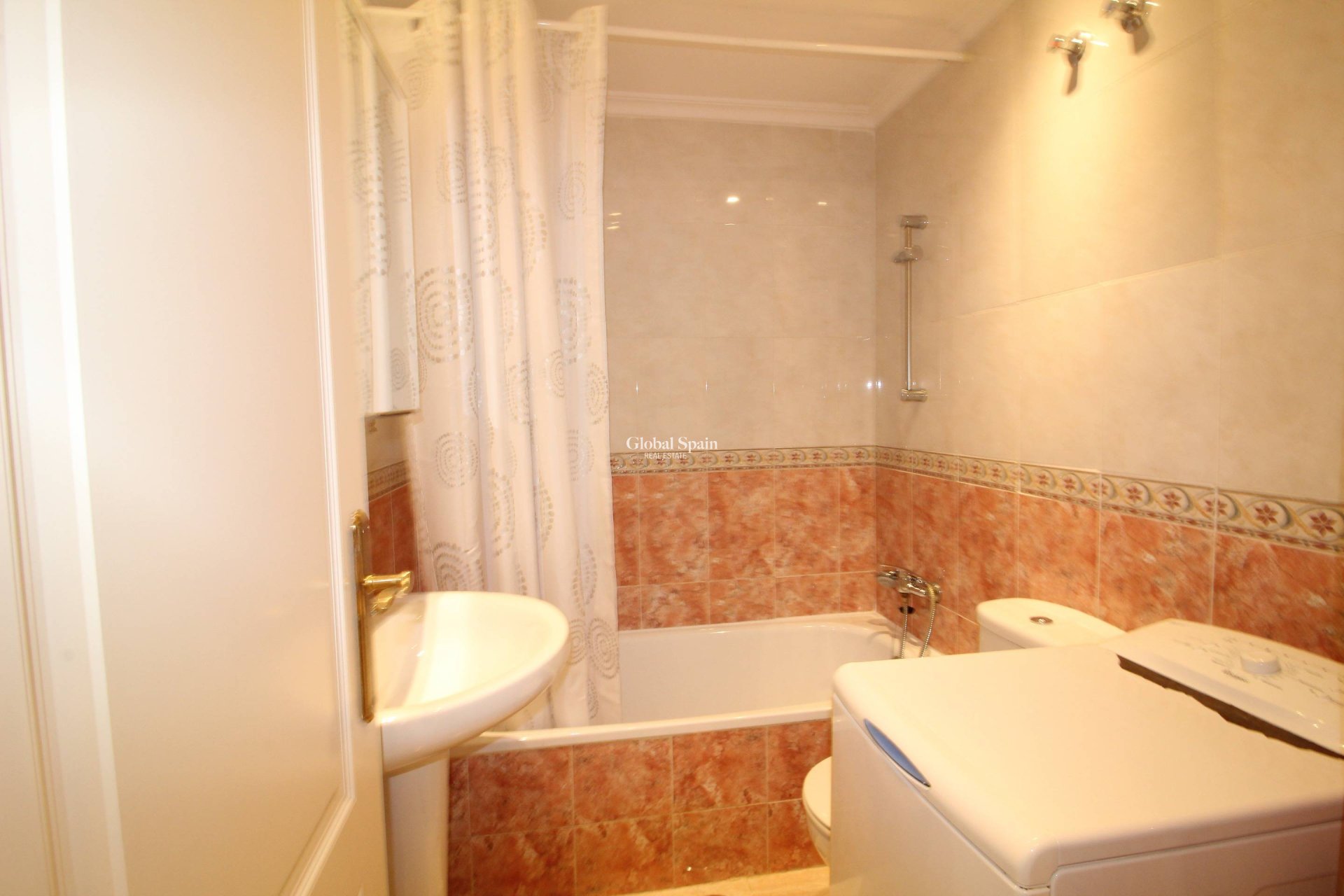 Wiederverkauf - WOHNUNG -
TORREVIEJA - Center