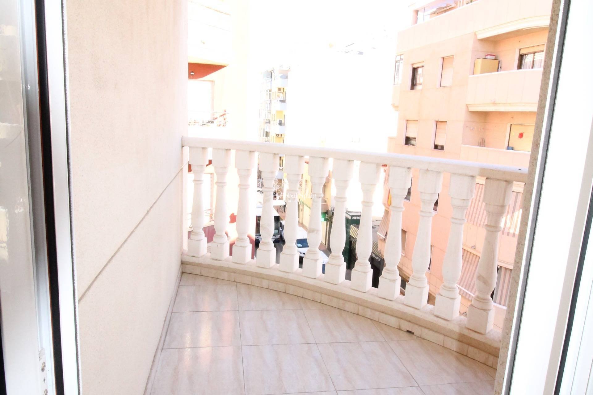 Wiederverkauf - WOHNUNG -
TORREVIEJA - Center