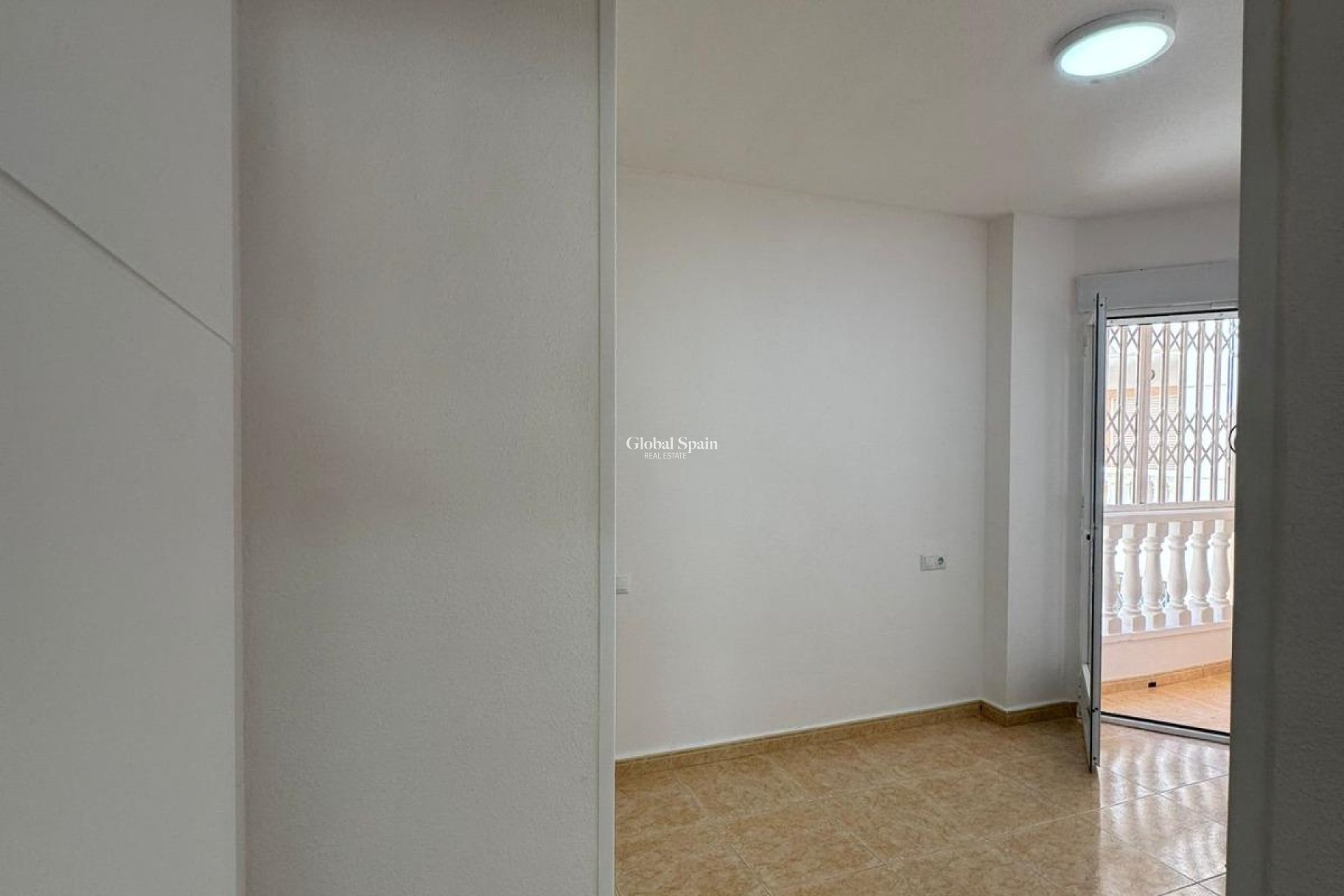 Wiederverkauf - WOHNUNG -
TORREVIEJA - Center