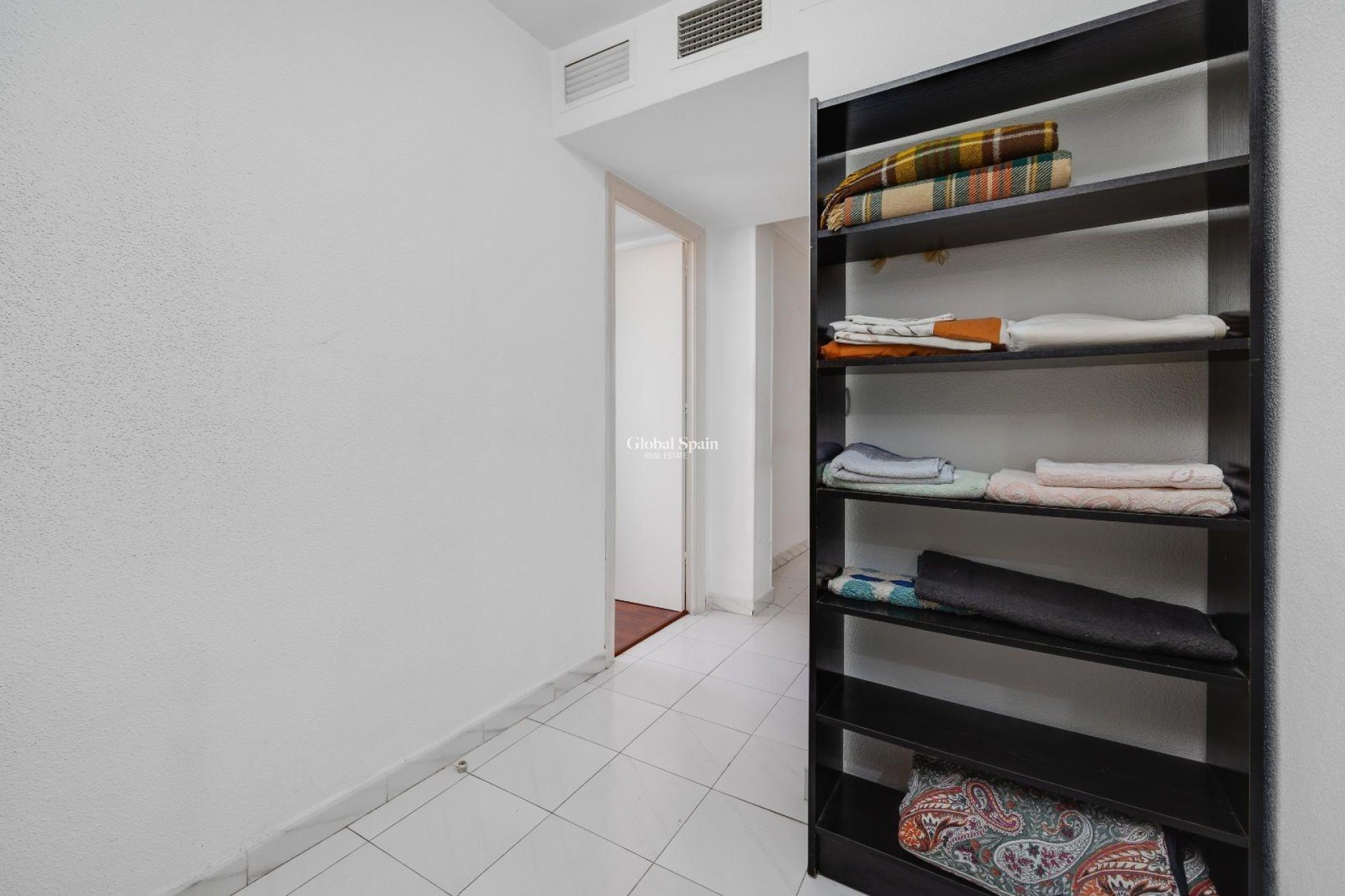 Wiederverkauf - WOHNUNG -
TORREVIEJA - Center