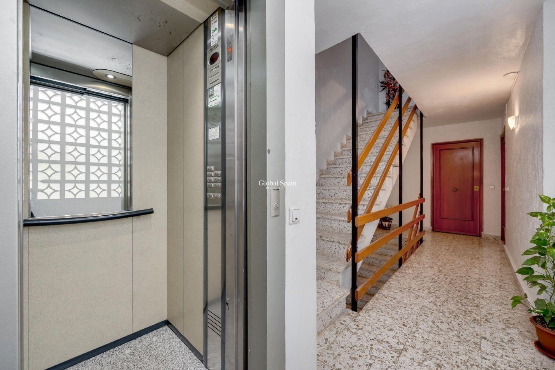 Wiederverkauf - WOHNUNG -
TORREVIEJA - Center