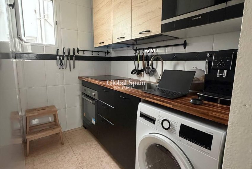 Wiederverkauf - WOHNUNG -
TORREVIEJA - Center