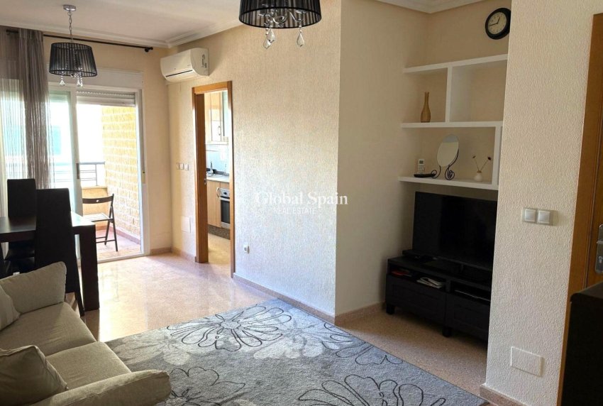 Wiederverkauf - WOHNUNG -
TORREVIEJA - Center