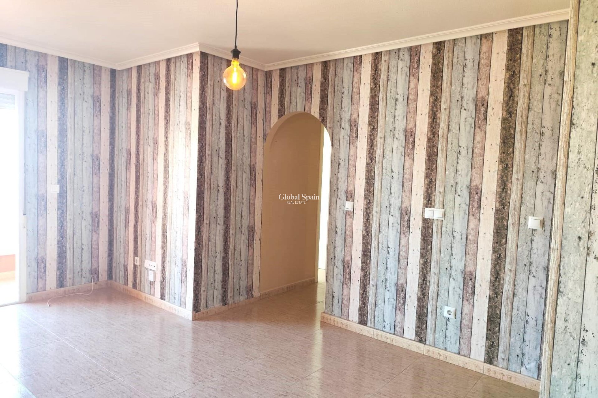 Wiederverkauf - WOHNUNG -
TORREVIEJA - Center