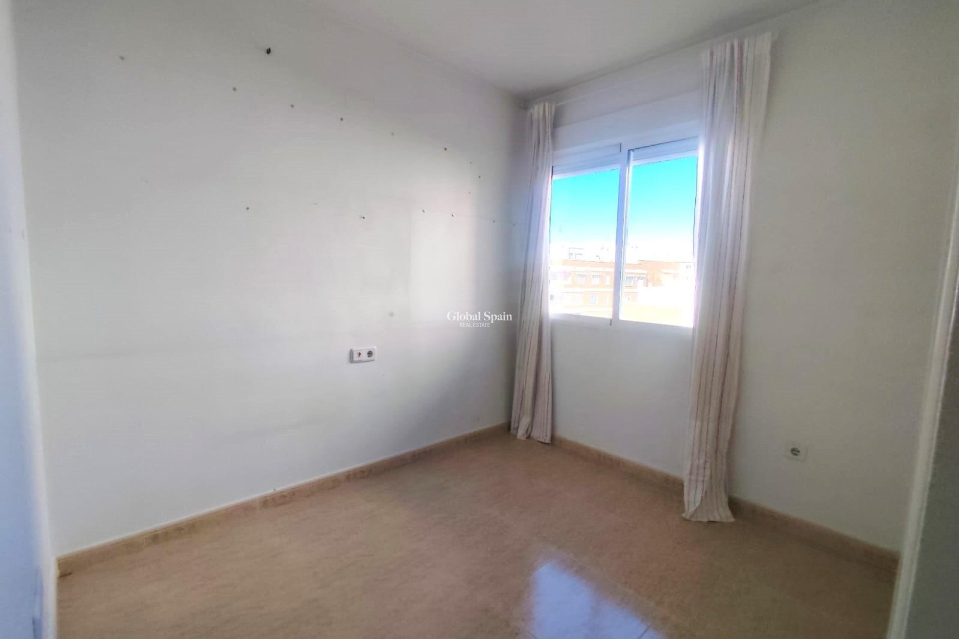 Wiederverkauf - WOHNUNG -
TORREVIEJA - Center