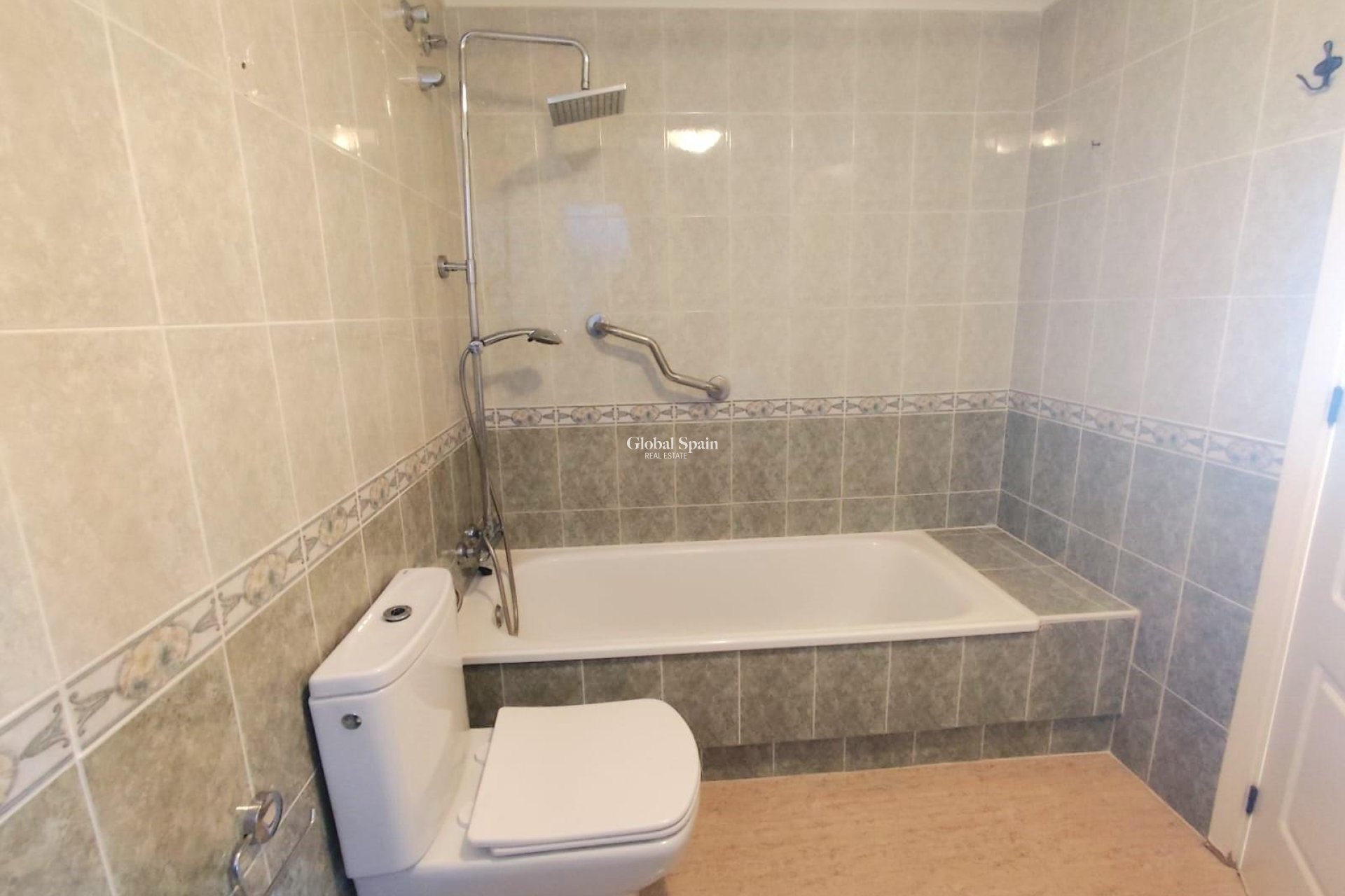 Wiederverkauf - WOHNUNG -
TORREVIEJA - Center