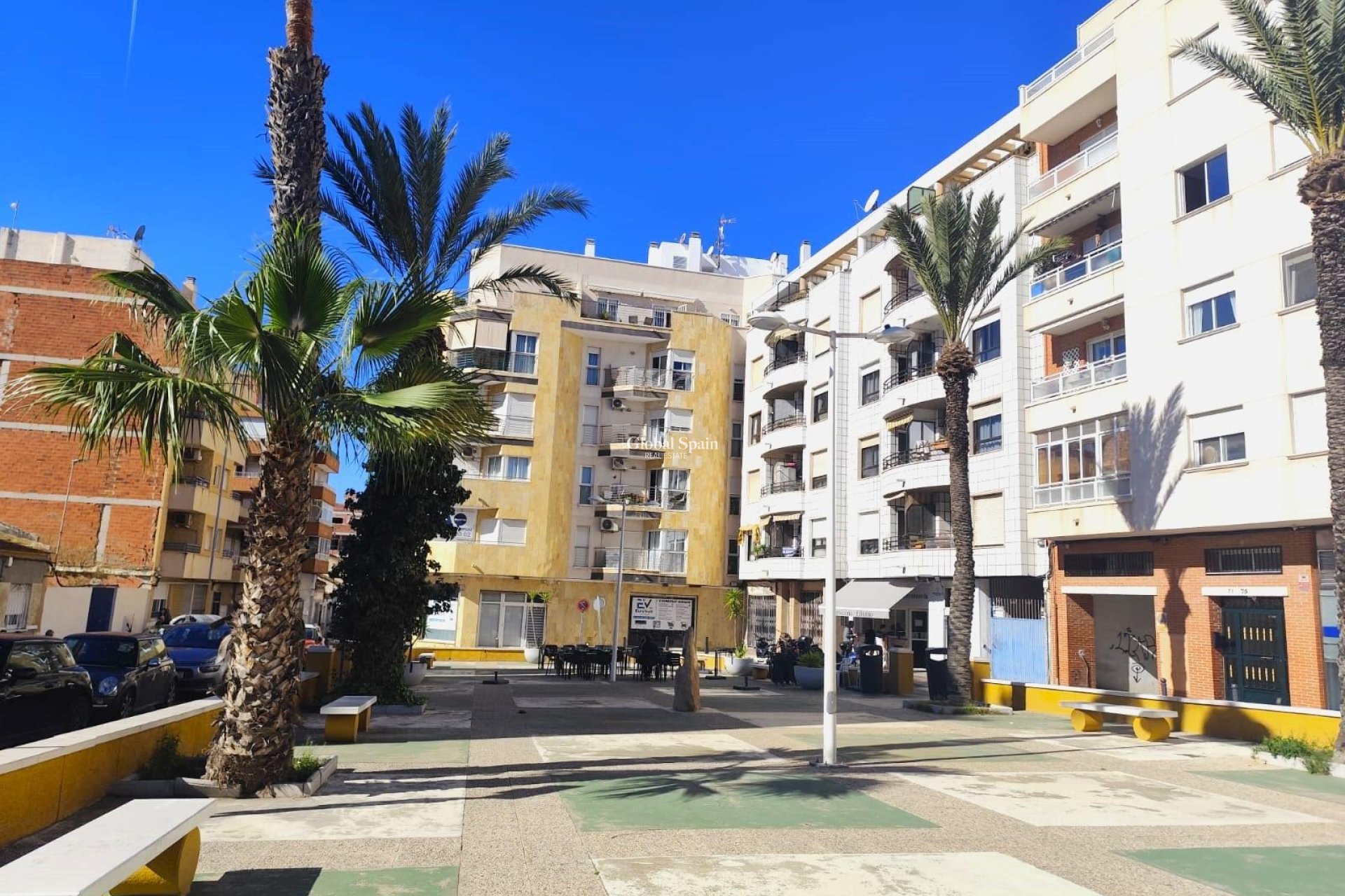 Wiederverkauf - WOHNUNG -
TORREVIEJA - Center