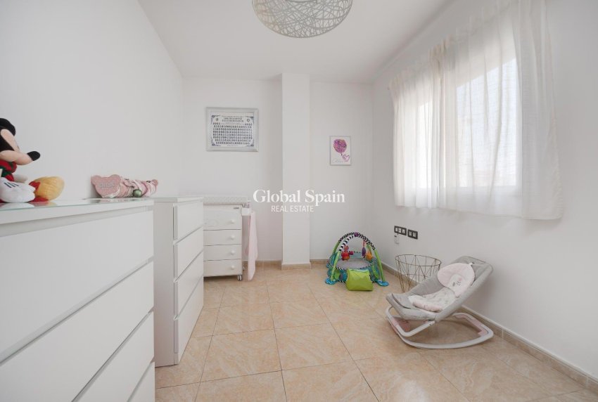 Wiederverkauf - WOHNUNG -
TORREVIEJA - Center