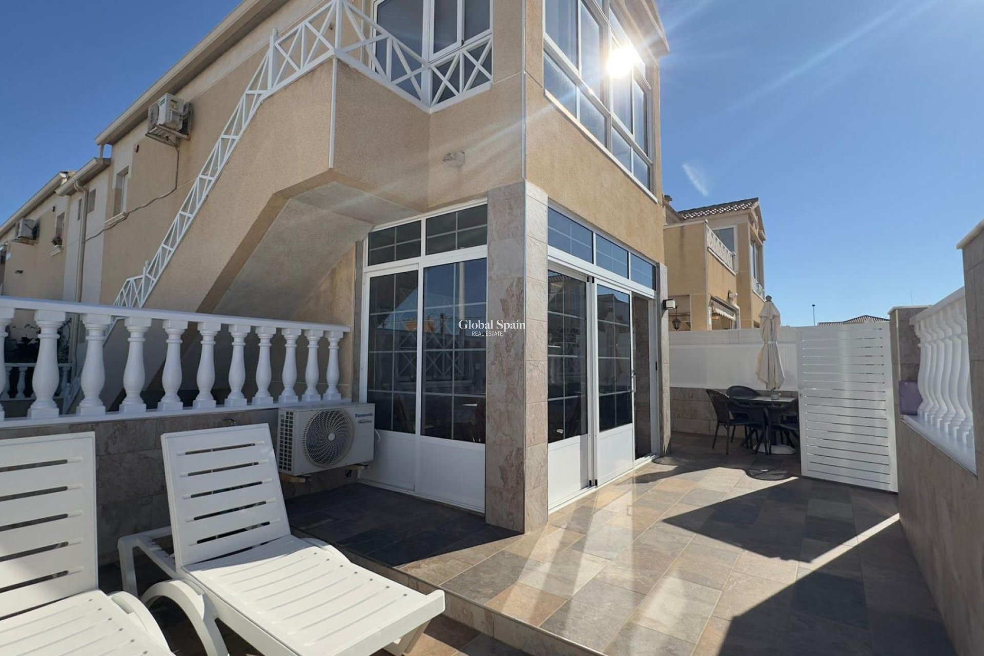 Wiederverkauf - WOHNUNG -
TORREVIEJA - Center