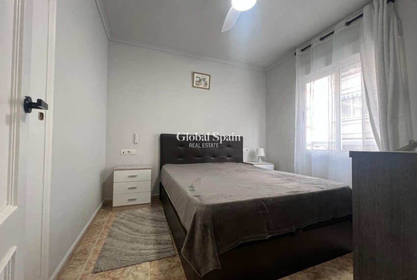 Wiederverkauf - WOHNUNG -
TORREVIEJA - Center