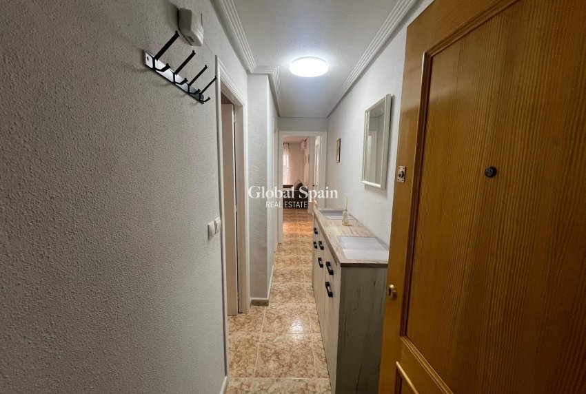 Wiederverkauf - WOHNUNG -
TORREVIEJA - Center