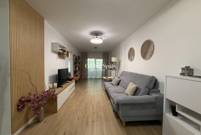 Wiederverkauf - WOHNUNG -
TORREVIEJA - Center