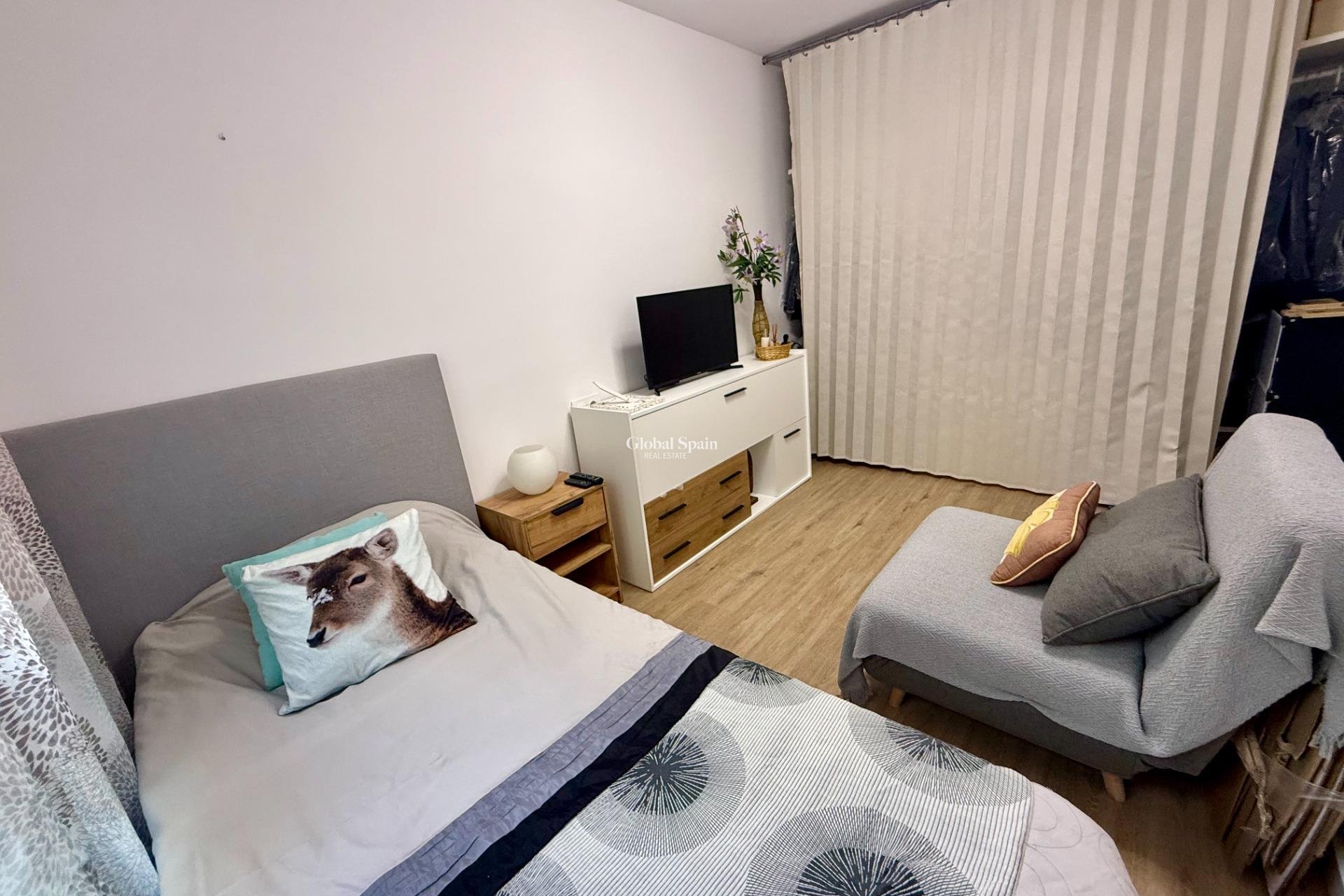 Wiederverkauf - WOHNUNG -
TORREVIEJA - Center