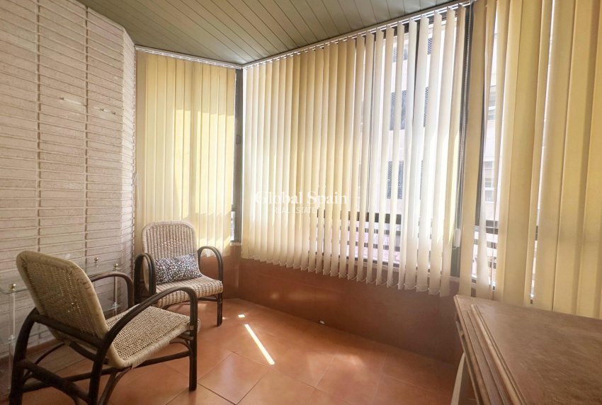 Wiederverkauf - WOHNUNG -
TORREVIEJA - Center