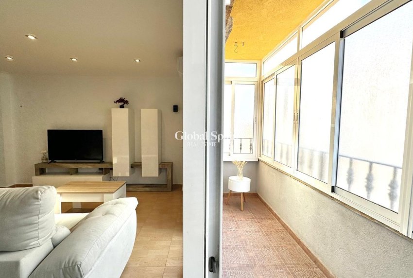 Wiederverkauf - WOHNUNG -
TORREVIEJA - Center