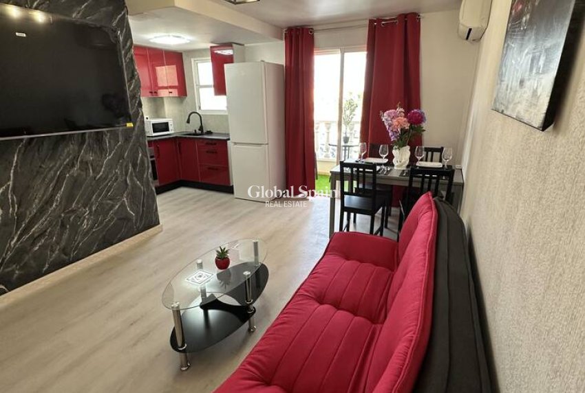 Wiederverkauf - WOHNUNG -
TORREVIEJA - Center
