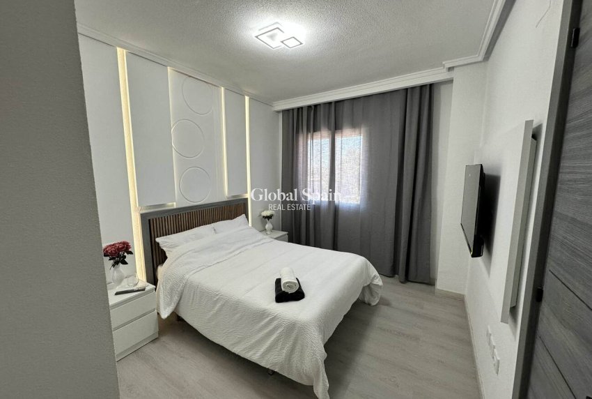 Wiederverkauf - WOHNUNG -
TORREVIEJA - Center