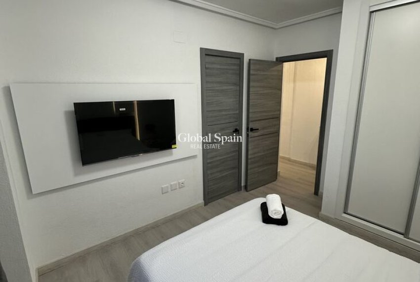Wiederverkauf - WOHNUNG -
TORREVIEJA - Center
