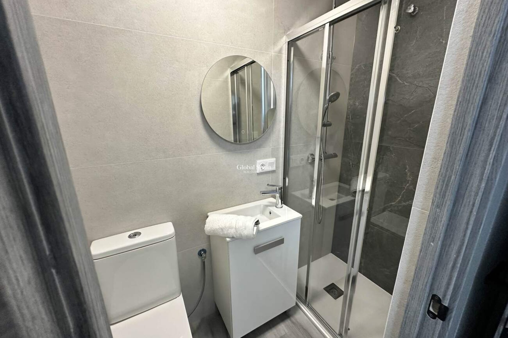 Wiederverkauf - WOHNUNG -
TORREVIEJA - Center