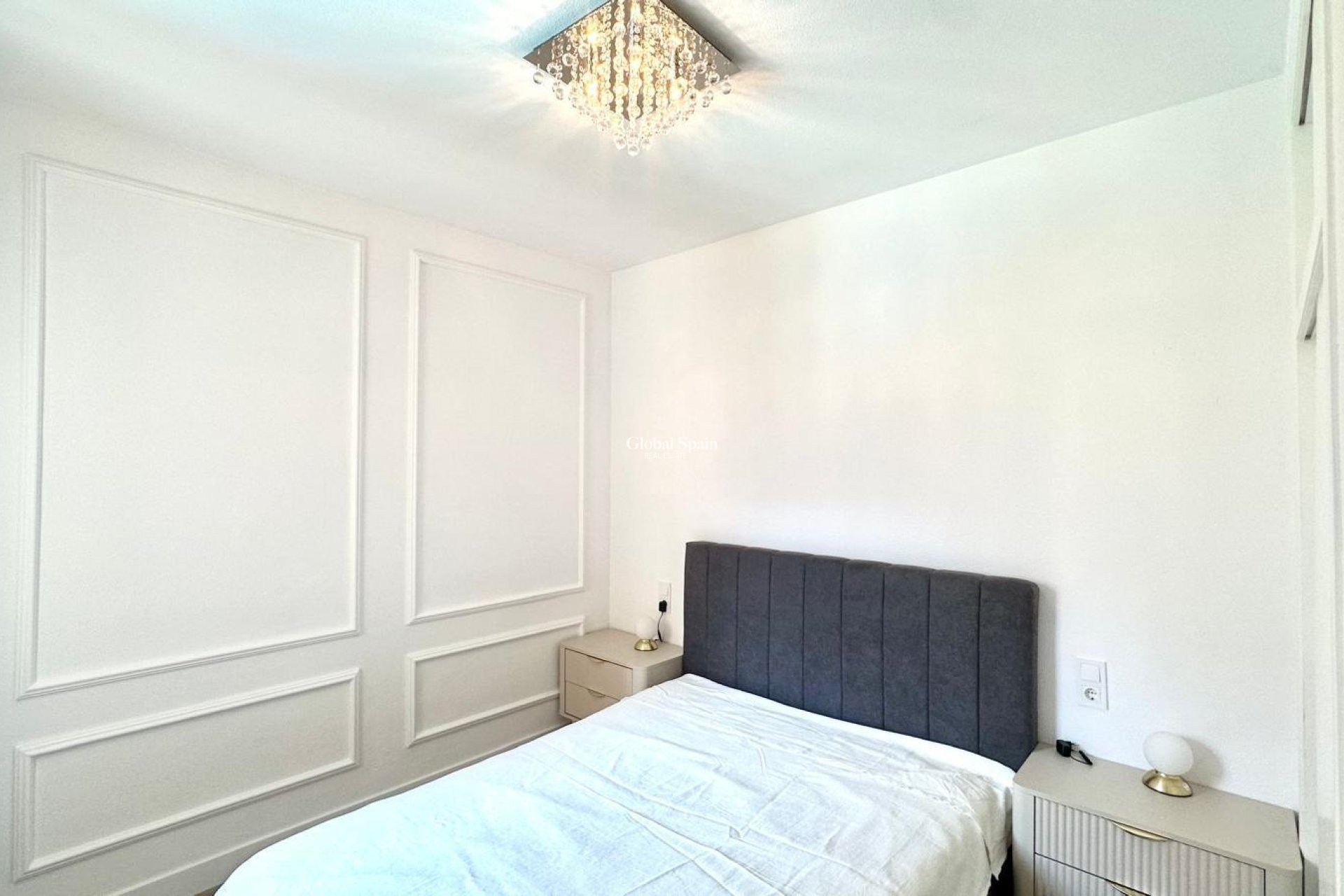 Wiederverkauf - WOHNUNG -
TORREVIEJA - Center