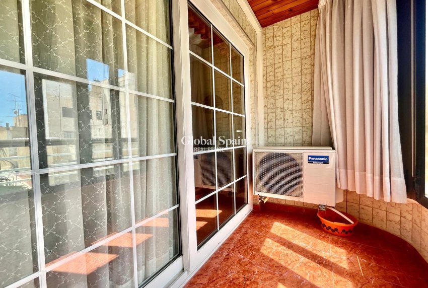 Wiederverkauf - WOHNUNG -
TORREVIEJA - Center