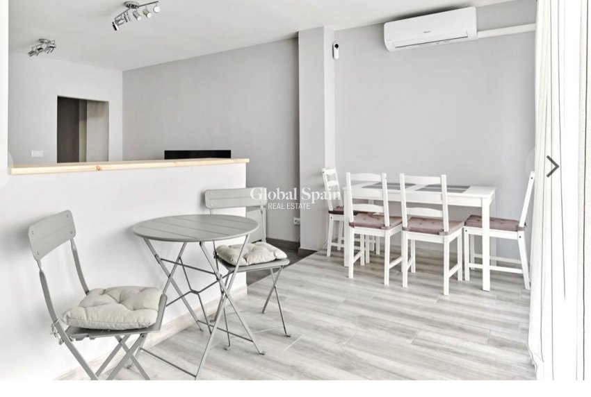 Wiederverkauf - WOHNUNG -
TORREVIEJA - Center