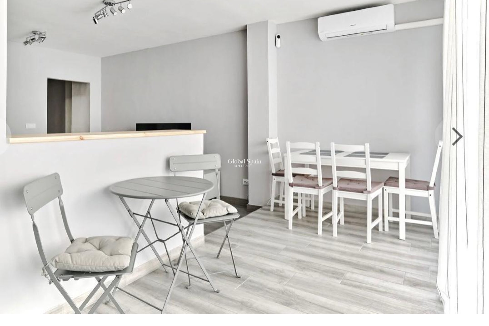 Wiederverkauf - WOHNUNG -
TORREVIEJA - Center