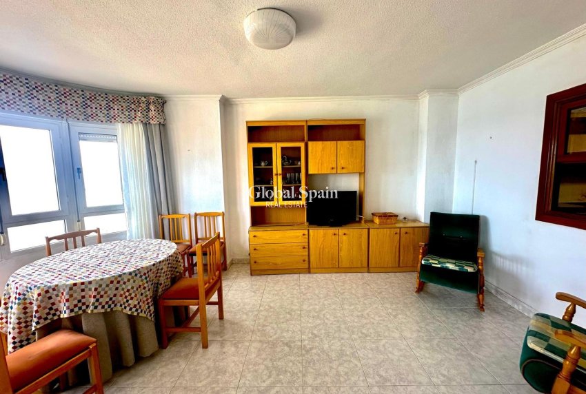 Wiederverkauf - WOHNUNG -
TORREVIEJA - Center