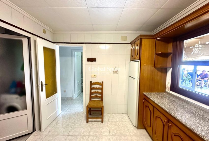 Wiederverkauf - WOHNUNG -
TORREVIEJA - Center