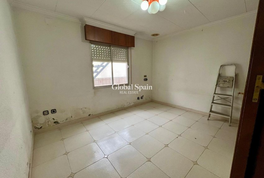 Wiederverkauf - WOHNUNG -
TORREVIEJA - Center
