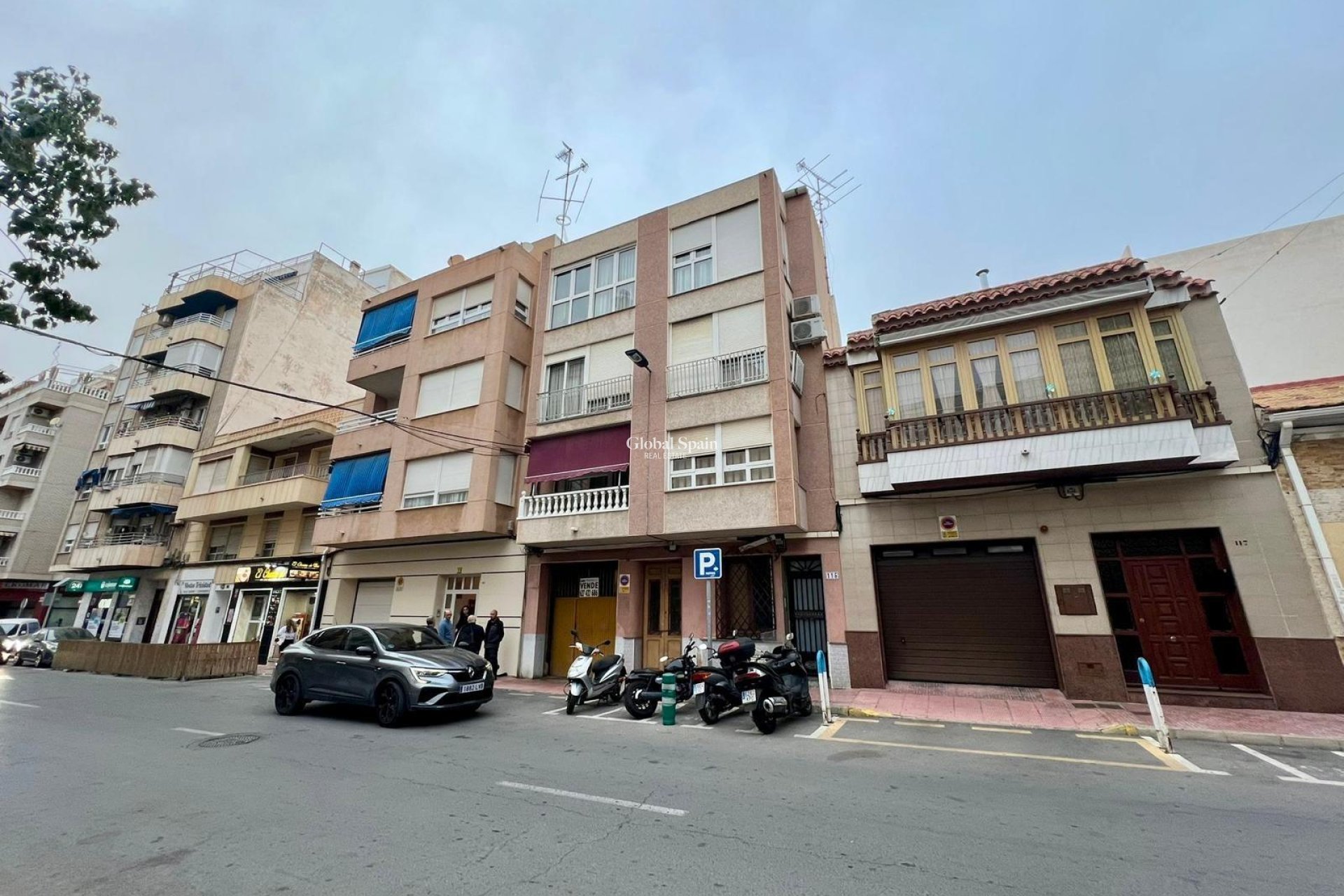 Wiederverkauf - WOHNUNG -
TORREVIEJA - Center