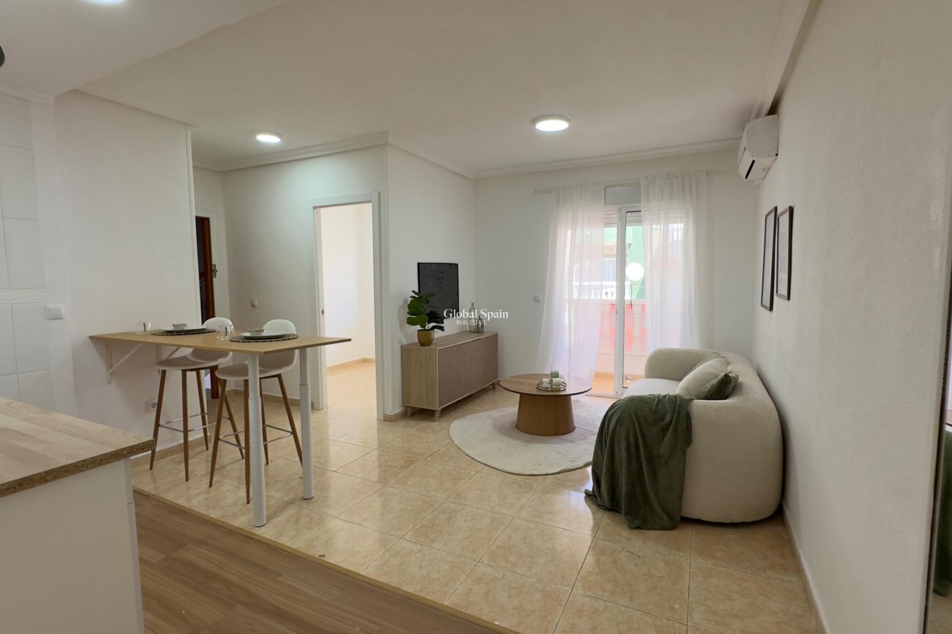 Wiederverkauf - WOHNUNG -
TORREVIEJA - Center