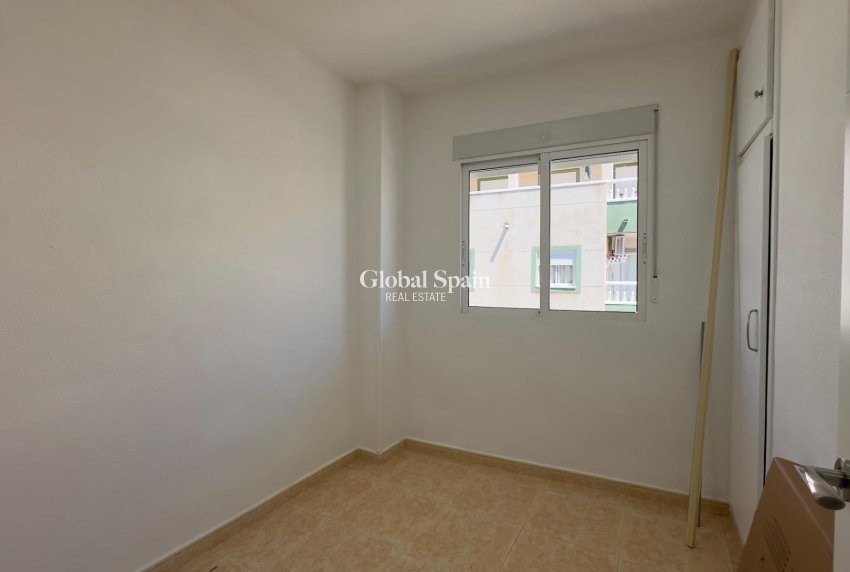 Wiederverkauf - WOHNUNG -
TORREVIEJA - Center