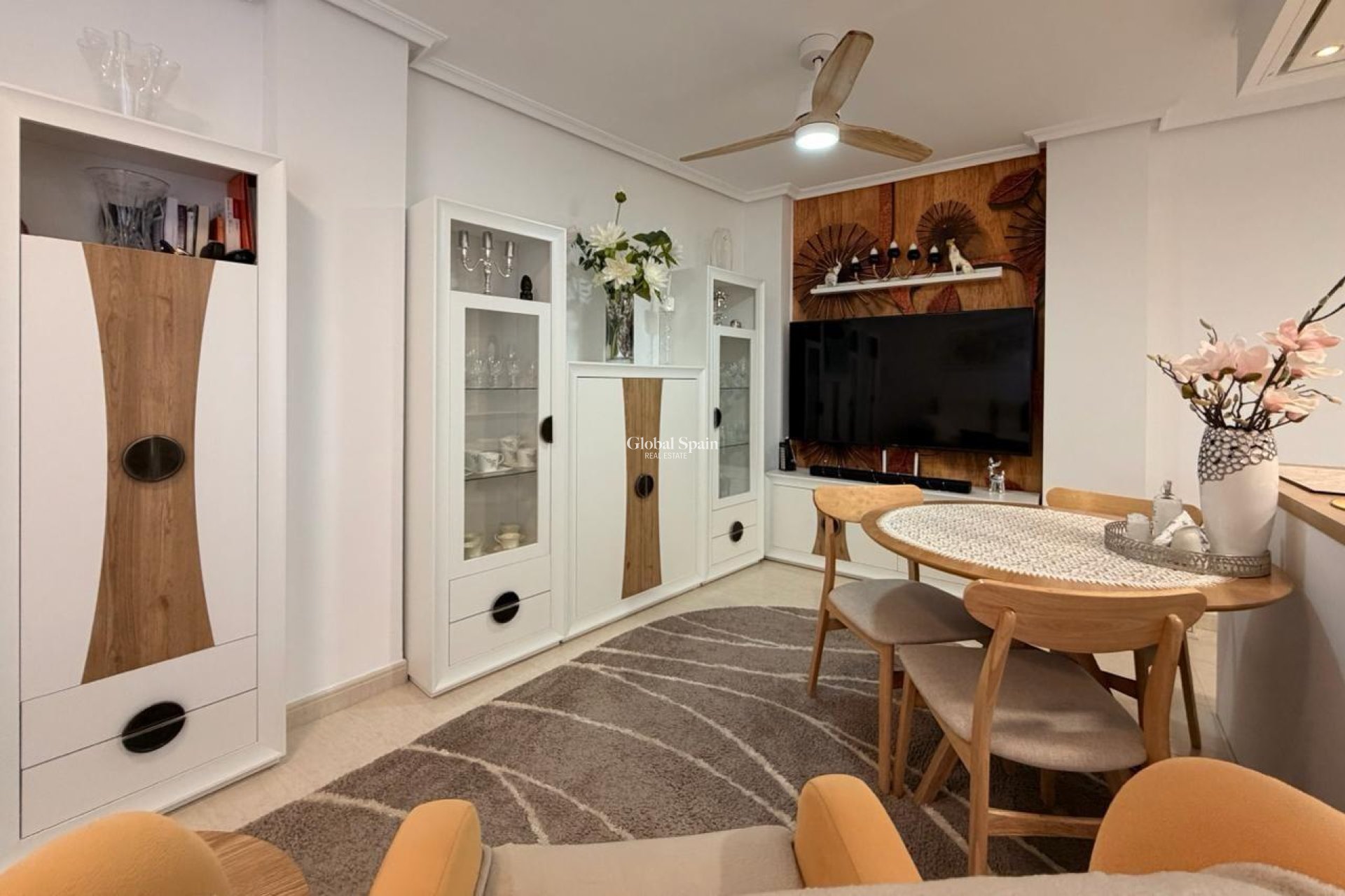 Wiederverkauf - WOHNUNG -
TORREVIEJA - Center