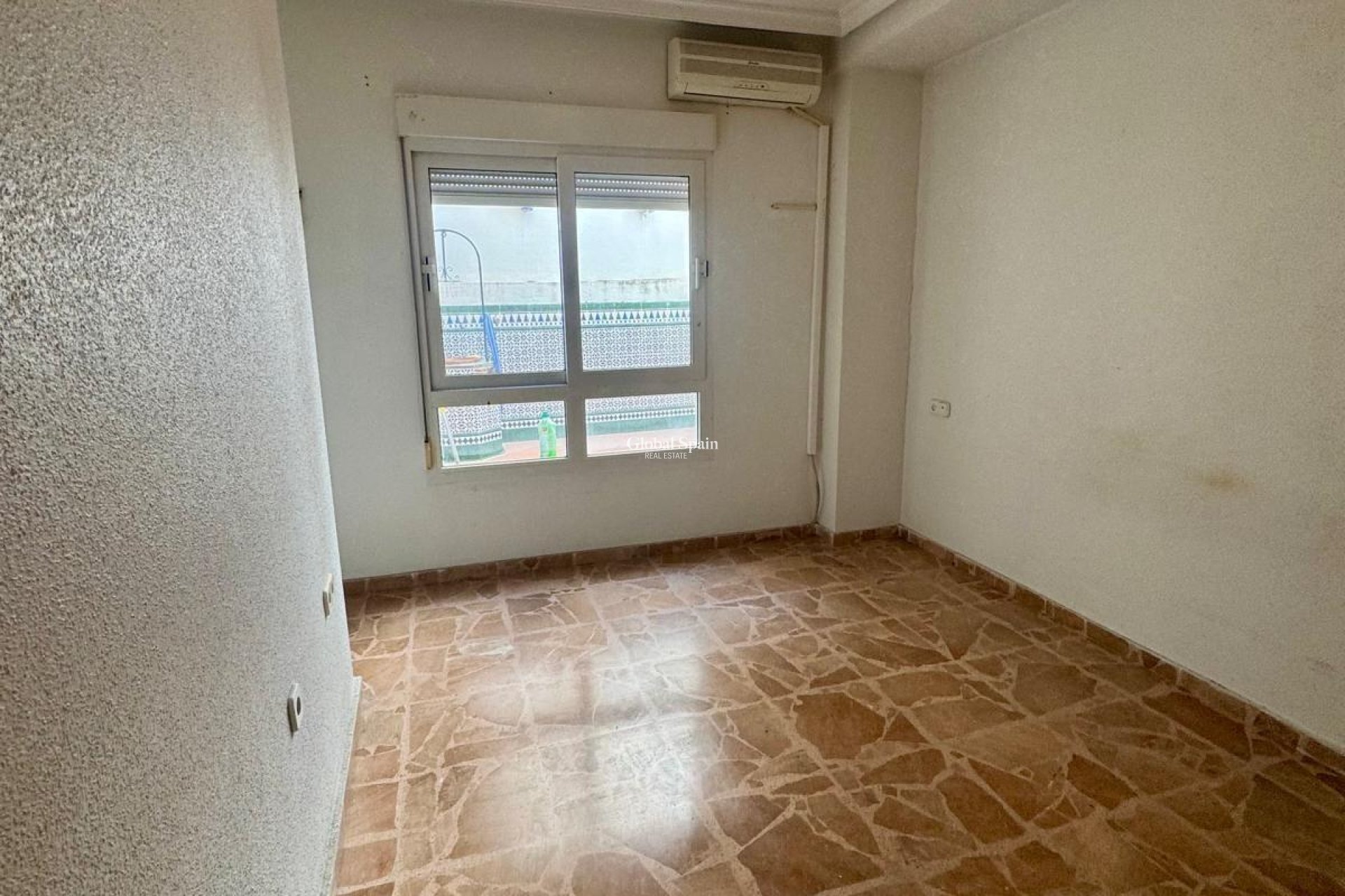 Wiederverkauf - WOHNUNG -
TORREVIEJA - Center