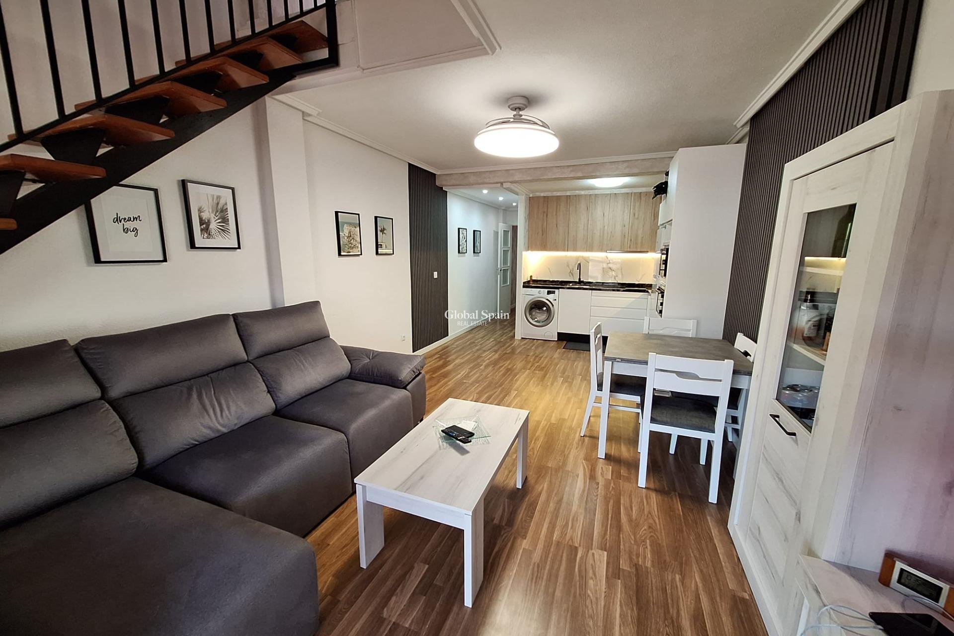 Wiederverkauf - WOHNUNG -
TORREVIEJA - Center
