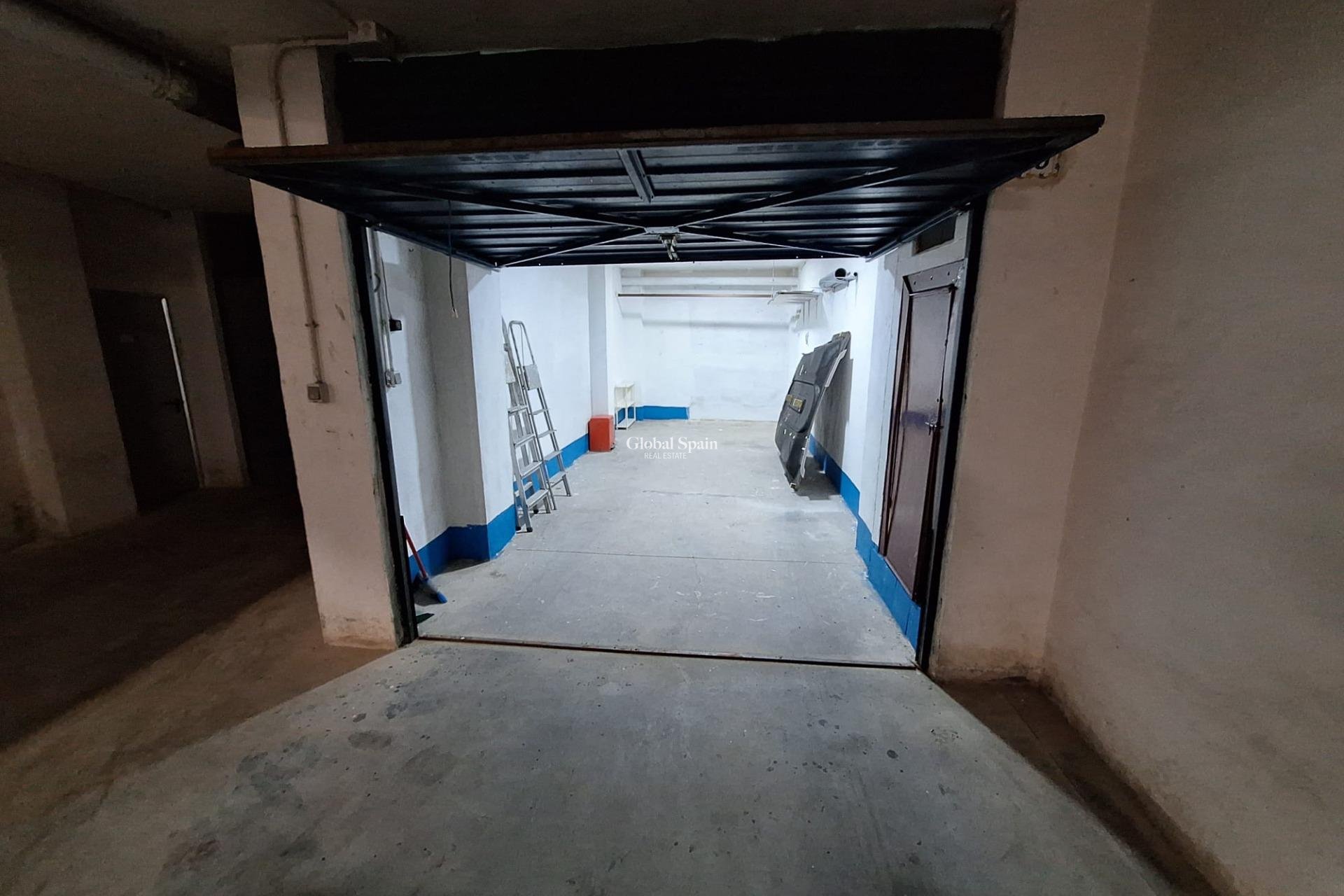 Wiederverkauf - WOHNUNG -
TORREVIEJA - Center