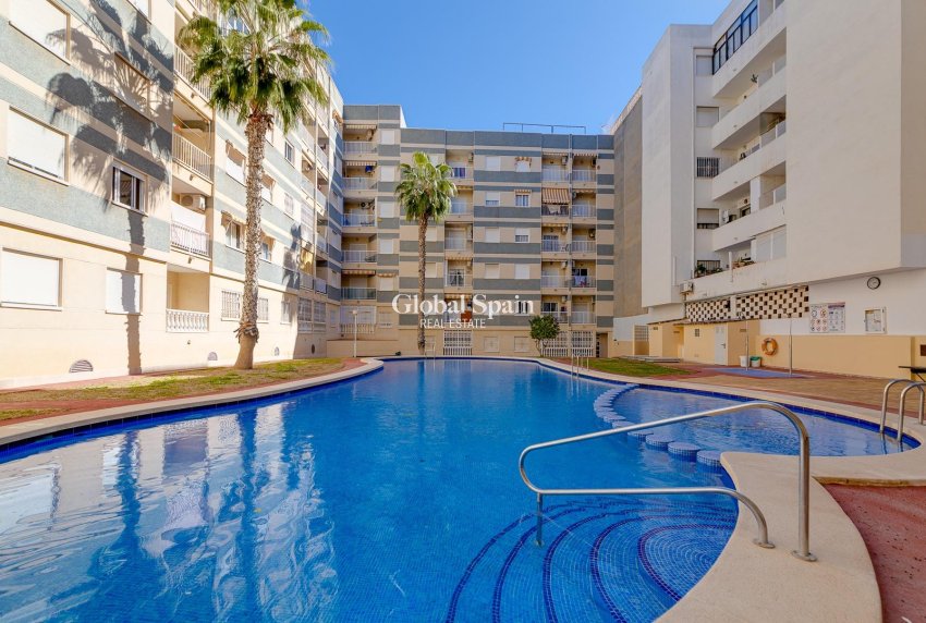 Wiederverkauf - WOHNUNG -
TORREVIEJA - Center