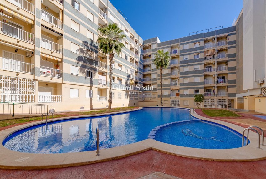 Wiederverkauf - WOHNUNG -
TORREVIEJA - Center