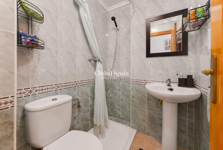 Wiederverkauf - WOHNUNG -
TORREVIEJA - Center