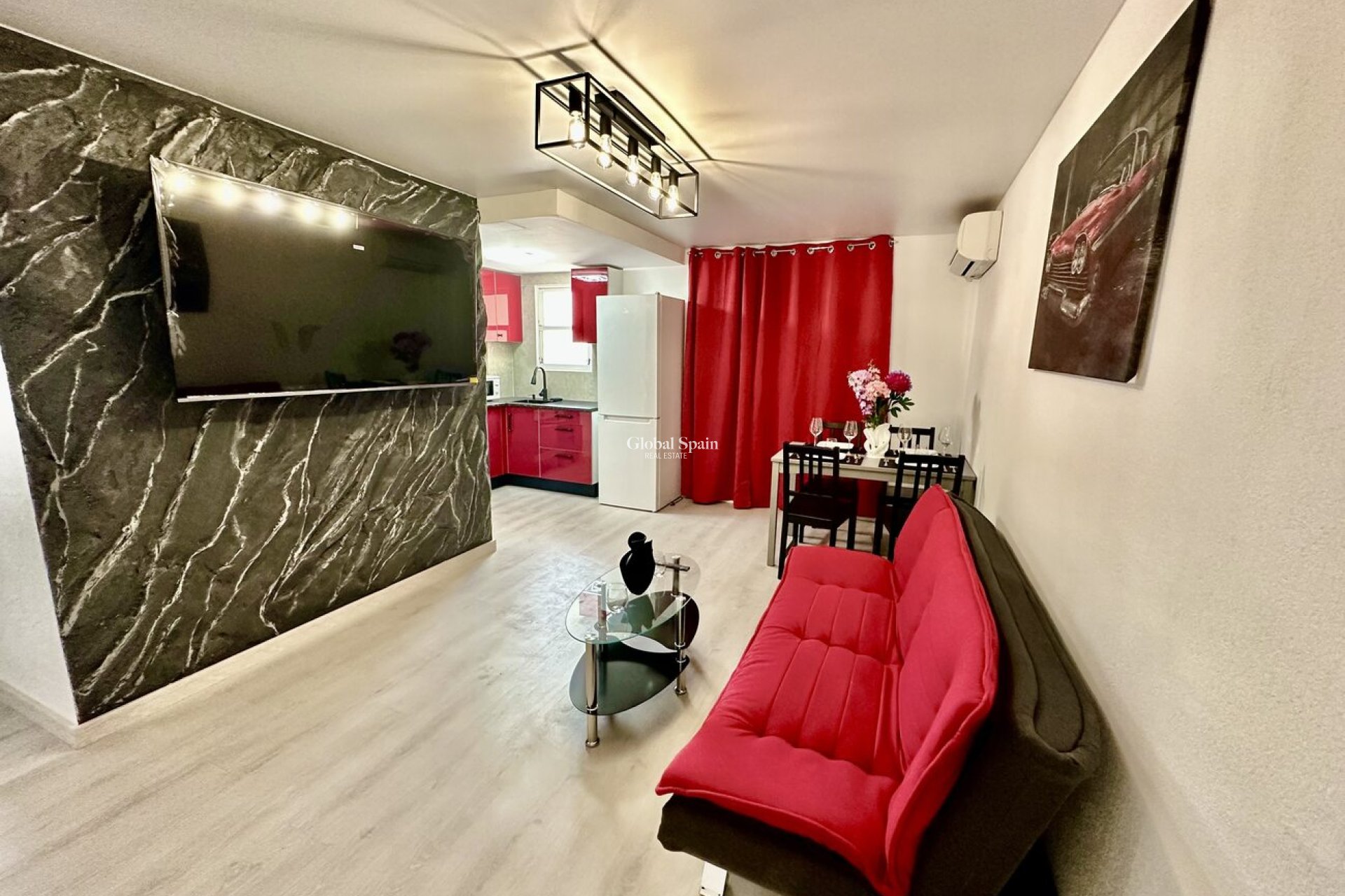 Wiederverkauf - WOHNUNG -
TORREVIEJA - Center