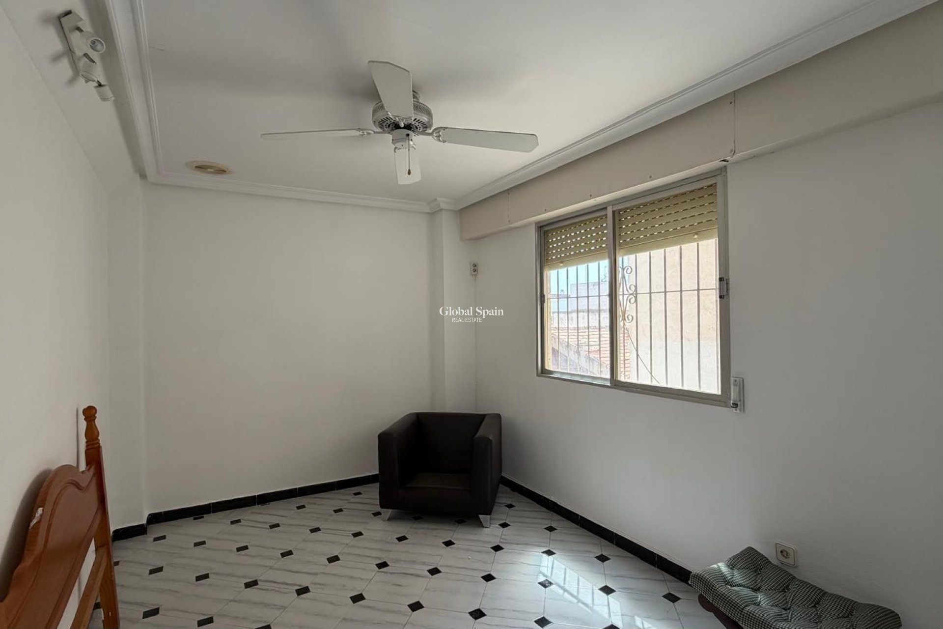 Wiederverkauf - WOHNUNG -
TORREVIEJA - Center