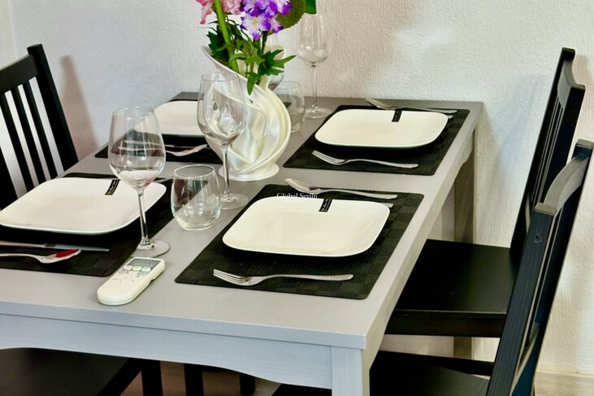 Wiederverkauf - WOHNUNG -
TORREVIEJA - Center