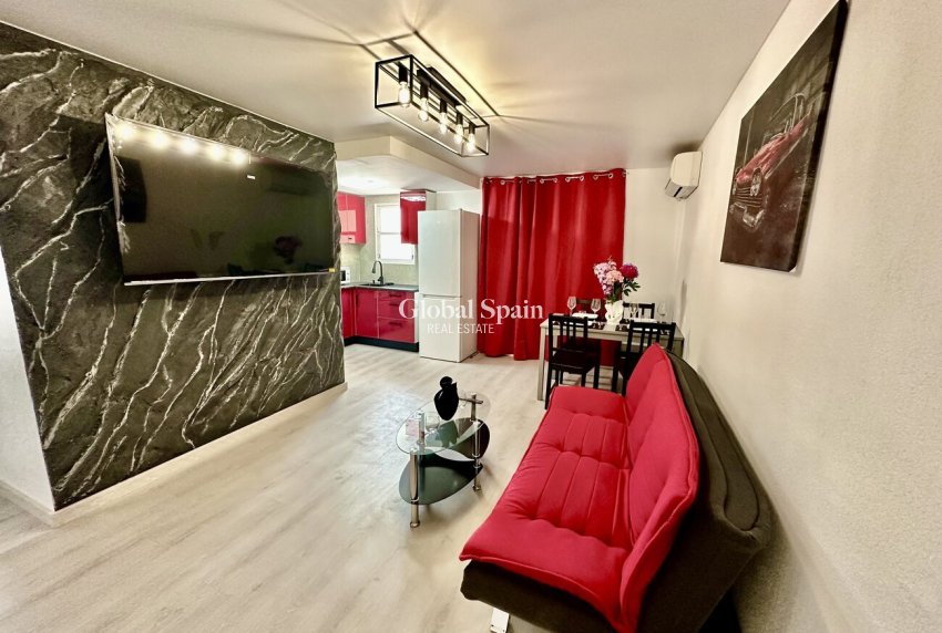 Wiederverkauf - WOHNUNG -
TORREVIEJA - Center
